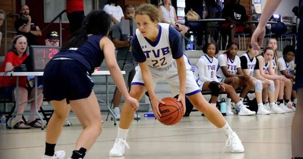 Pennefather was one of only two Seton women's basketball players in 47 years to achieve 2,000 career points — the other being her aunt, Theresa. Pennefather will bring that same prowess to Christendom this fall.