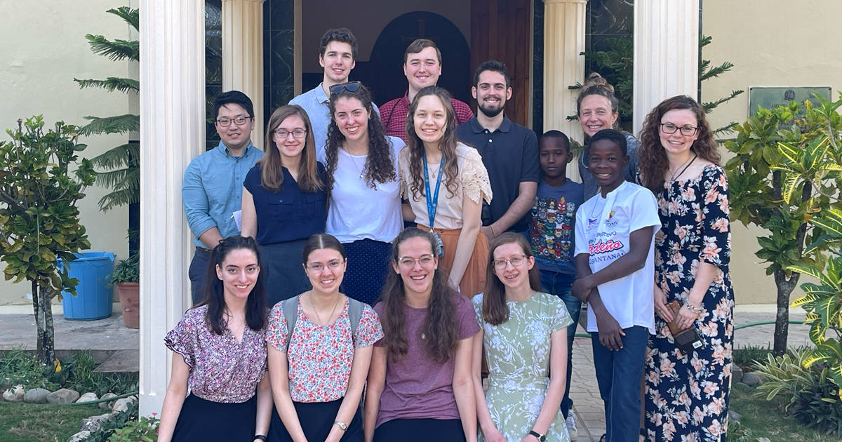 12 students and two staff members partnered with the Diocese of Arlington to serve at their mission in Banica.