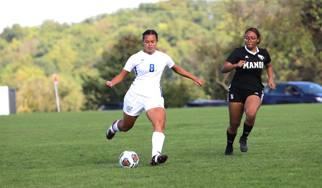 Women’s Soccer Rolls to Ninth Straight Win, Rugby Dominates in Shutout