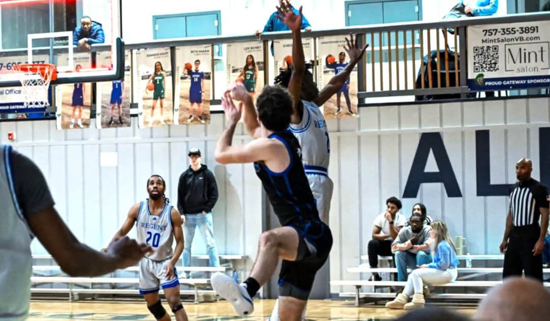 Men’s Basketball Wins in Dramatic Buzzer-Beater