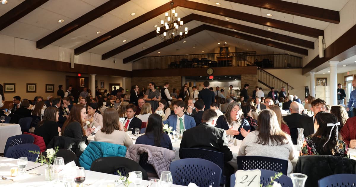 The day concluded with an elegant dinner reception, where members of the admissions staff served as hosts, offering students and families a warm and memorable close to the day.